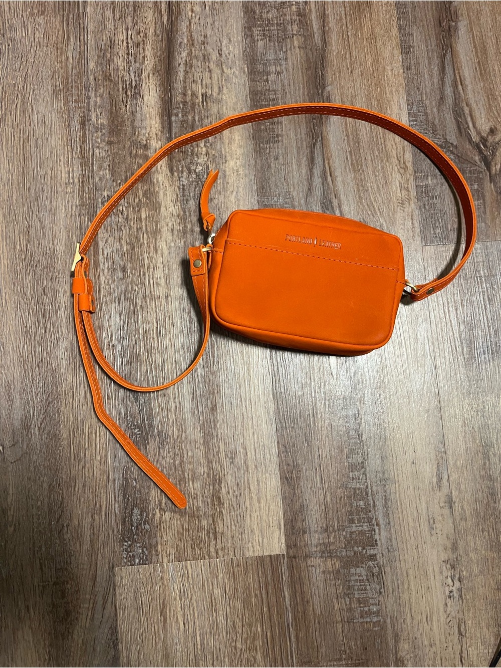 PLG camera bag orang paprika small